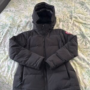 Women's Black Hooded Puffer Jacket
